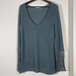 Andthewhy Knitted Crochet Sleeve Tunic Size Large